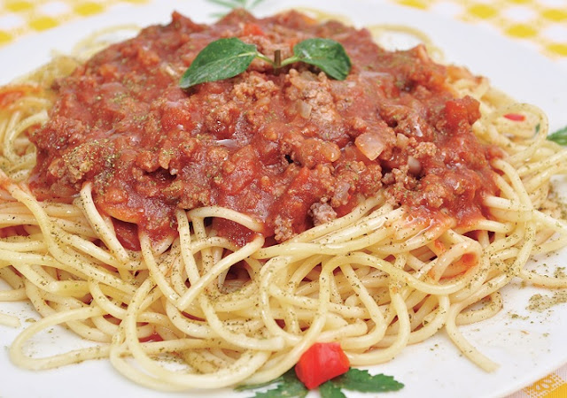 Tallarines en Salsa de Carne