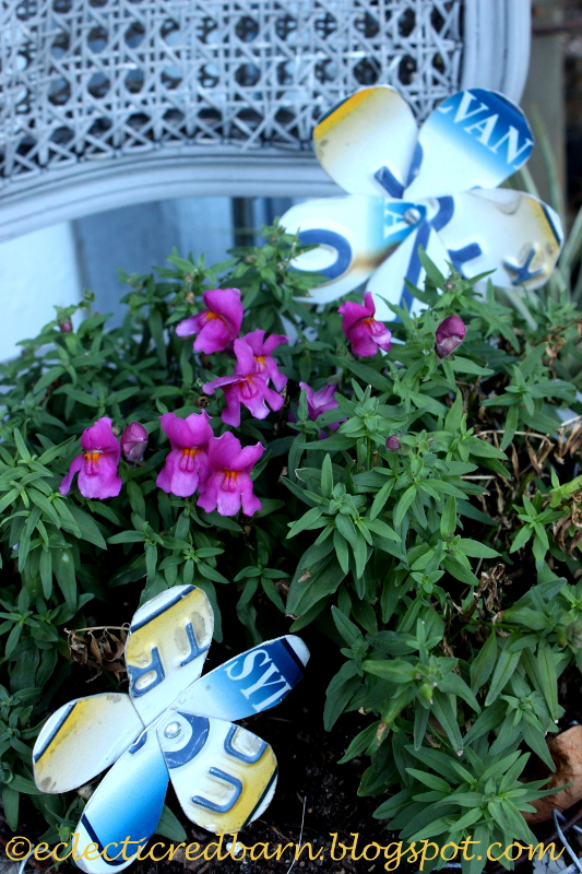 Eclectic Red Barn Small and large license plate flower