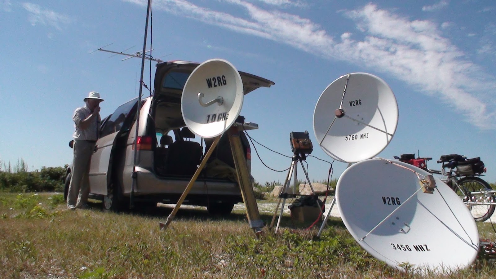 westislandweather.com: W2RG Ham Radio Set Up : NOW HEAR THIS....
