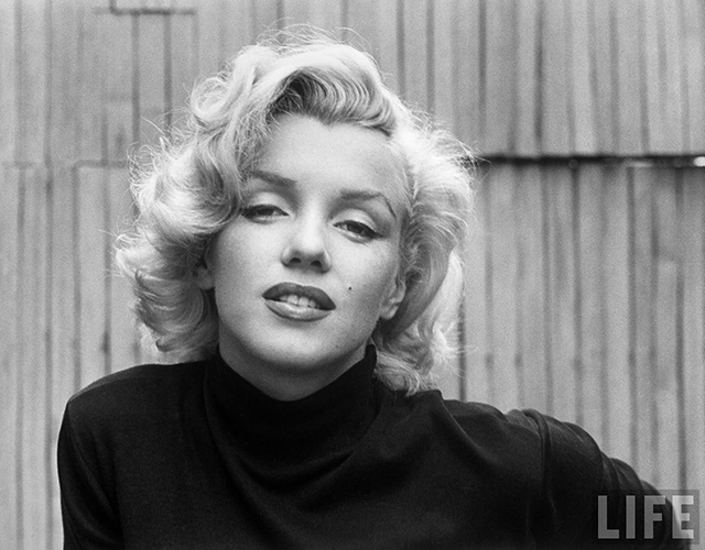 Fascinating Vintage Photos of Marilyn Monroe at Home in 1953 ~ vintage