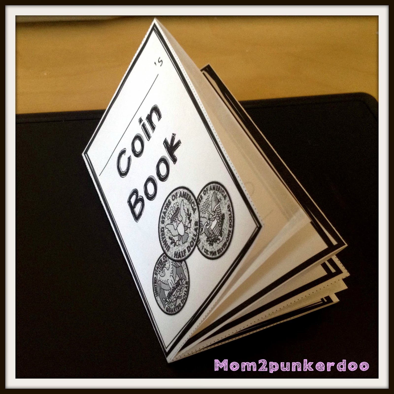 Mom2Punkerdoo: How To Fold A Mini Booklet