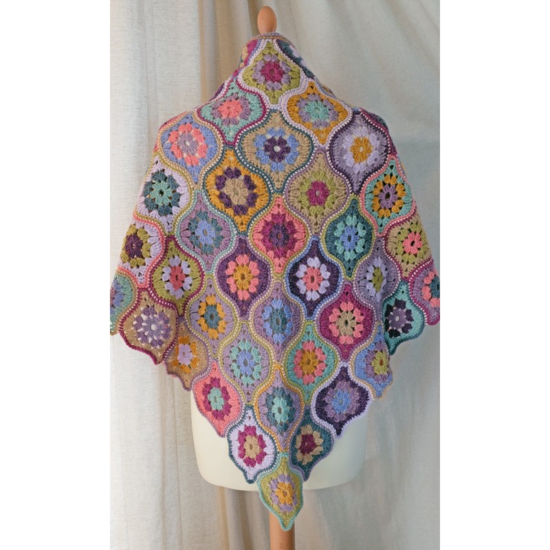 knit & crochet design Mystical Lanterns
