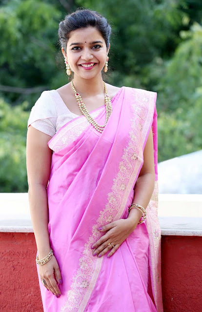 Swathi Reddy Latest Stills In Pink Saree - Actress Doodles