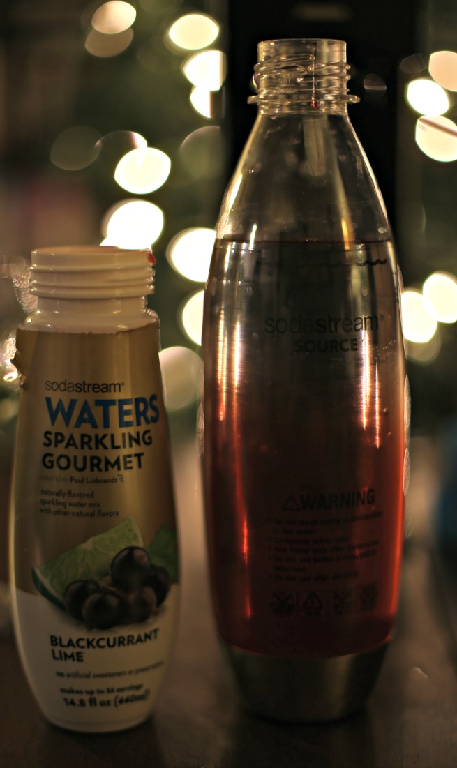 Easy Glitter Glasses and Sparkling Water