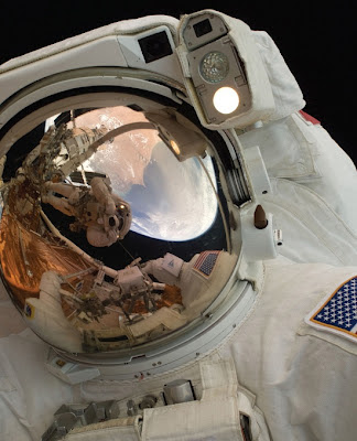 Coming down to Earth Astronaut : Coming down to Earth