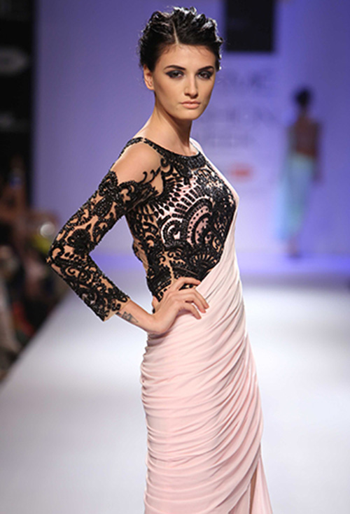 Quirky Blouse Styles Must to Try Out Tashiara