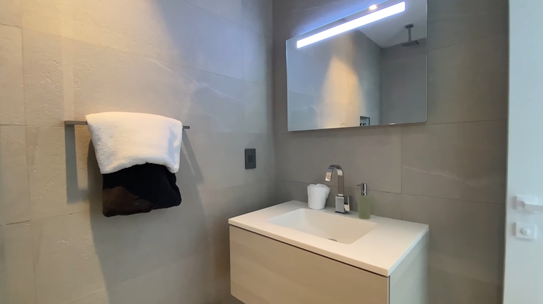 46 Interior Design Photos vs. Arkup Livable Yacht Floating Home Tour