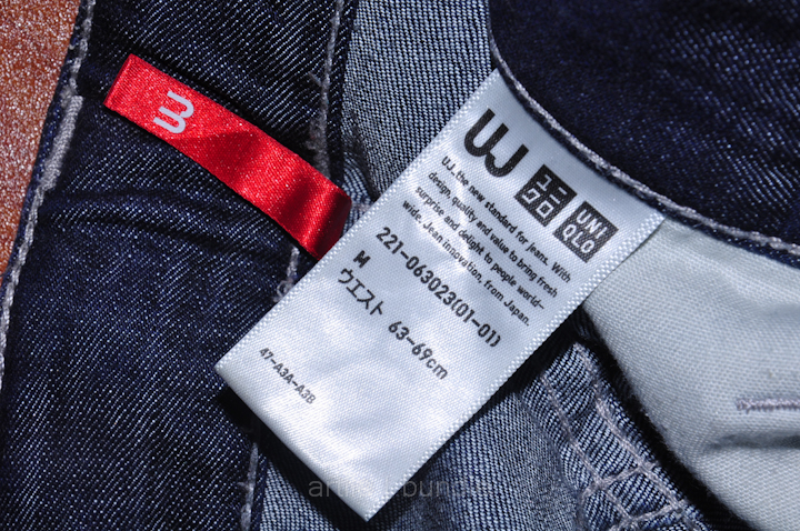 Vintage | Branded | Clothing: (BS4-0300) UNIQLO Carrot Cut Blue Jeans 34