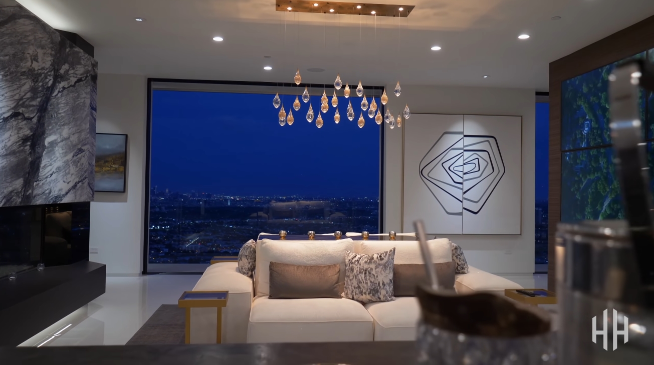 59 Photos vs. 1622 Viewmont Dr, Los Angeles vs. Luxury Mansion Interior Design Tour