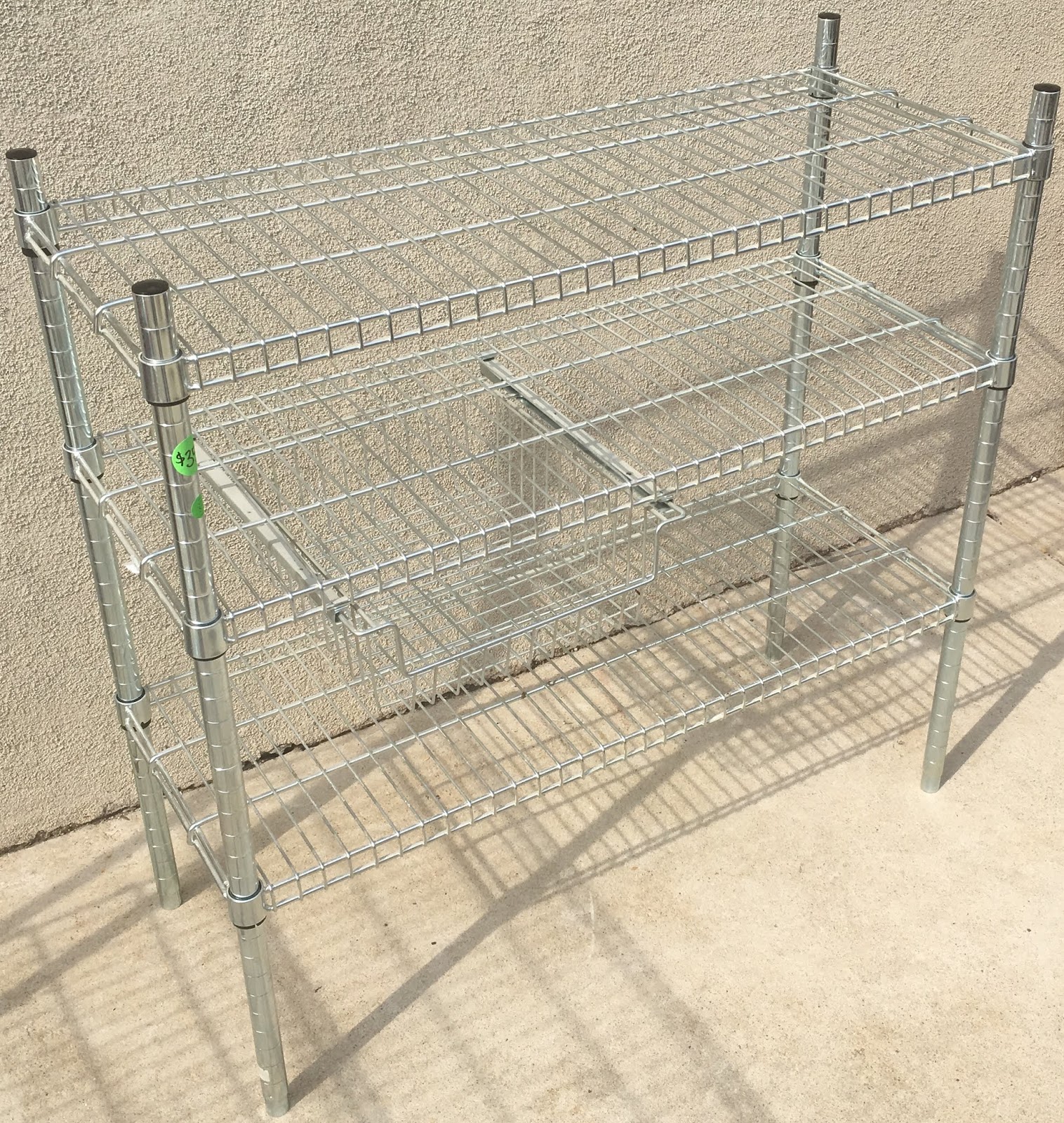 Uhuru Furniture & Collectibles Metal Rack with 1 Drawer & 3 Shelves