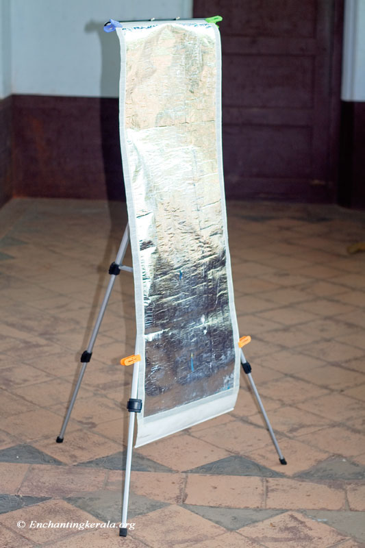 School Of Digital Photography DIY Portable Light Reflector for Photography