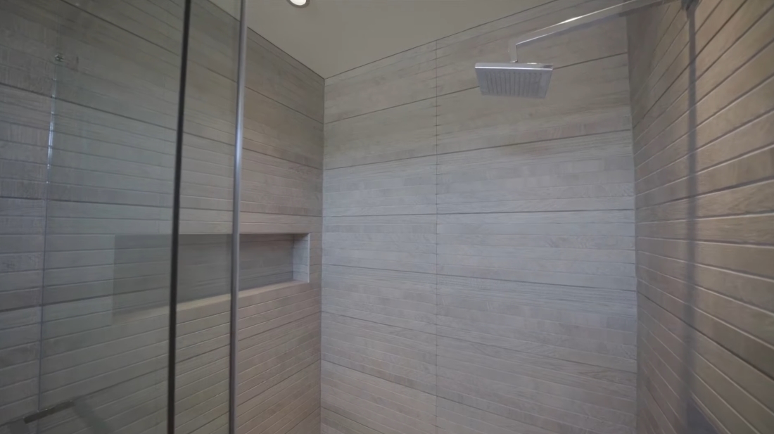Tour 248 Bernard Ave, Venice, CA vs. 33 Interior Design Photos