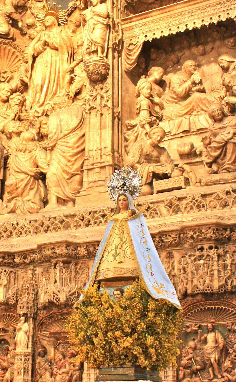 Video: Peregrinación de la Virgen de la Aliaga al Pilar 2015