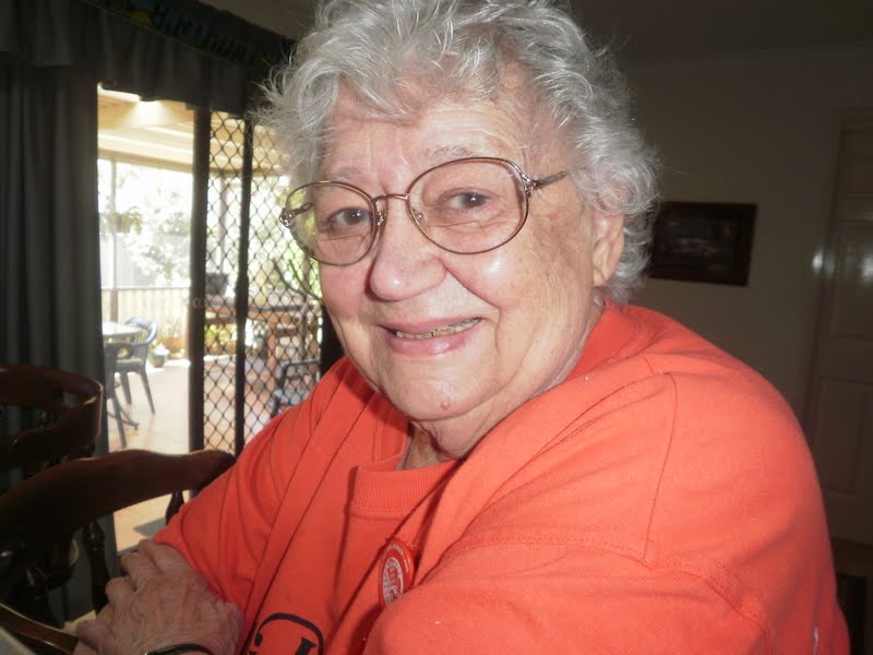 Anne Roiphe – beauty in a smile – Dictionary of Quotes