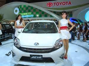 10 Daftar Harga Mobil Murah Terbaru 2014 100 Juta-an Harga Toyota Agya 1.0 E M/T Rp100,35 juta