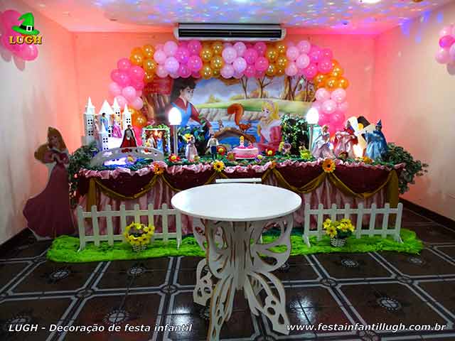 Decoração A Bela Adormecida - Festa de aniversário infantil - mesa decorada tradicional luxo