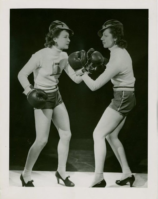 Funny Vintage Photos Of Women Boxing In High Heels From -7936