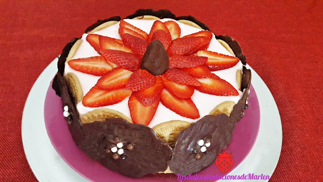 Tarta Mousse de Natillas de Chocolate y Fresa