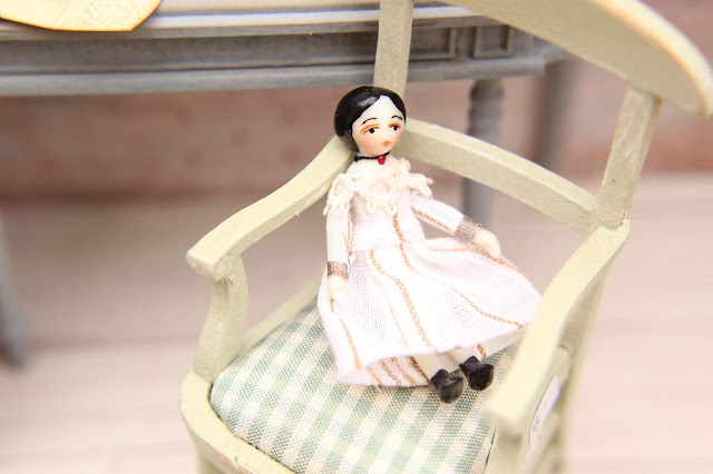swan house miniatures