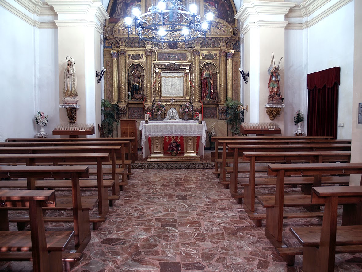 Taller de Arte Religioso Salmerón: Bancos para la Iglesia Ntra. Sra