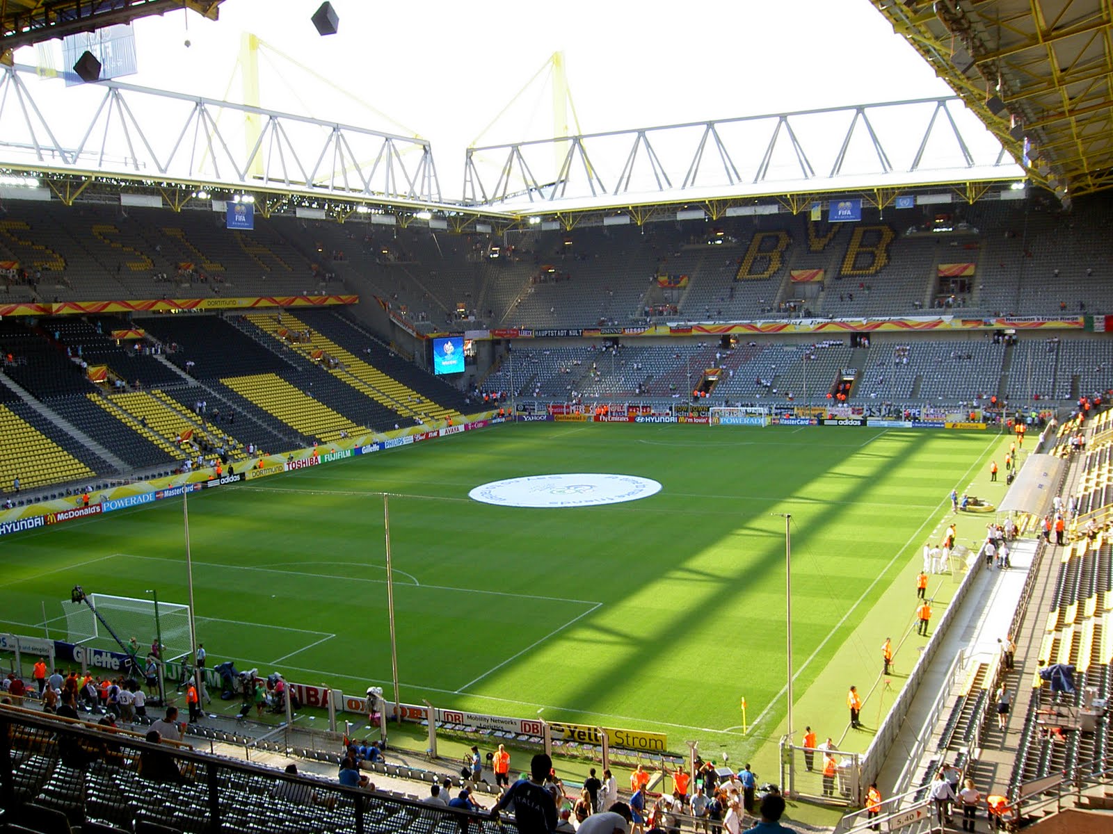 Wie Viel Kostet Ein Ticket Im Signal Iduna Park bjoerni-fussball-autos.blogspot.com