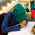Gabar 22 jir Soomaali ah oo Tikid la'aan Tareen qaali ah (ICE) saarneed ayaa Nin Boliis ah oo tikid weydiiyay candhuuftay kadibna... thumbnail