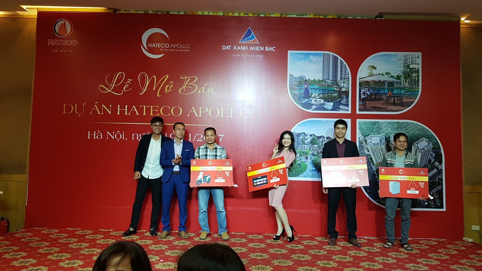 Phần trao giải trong sự kiện mở bán Hateco Apollo Xuân Phương Phần trao giải trong sự kiện mở bán Hateco Apollo Xuân Phương