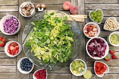 manfaat-salad-buah-bagi-kesehatan,www.healthnote25.com