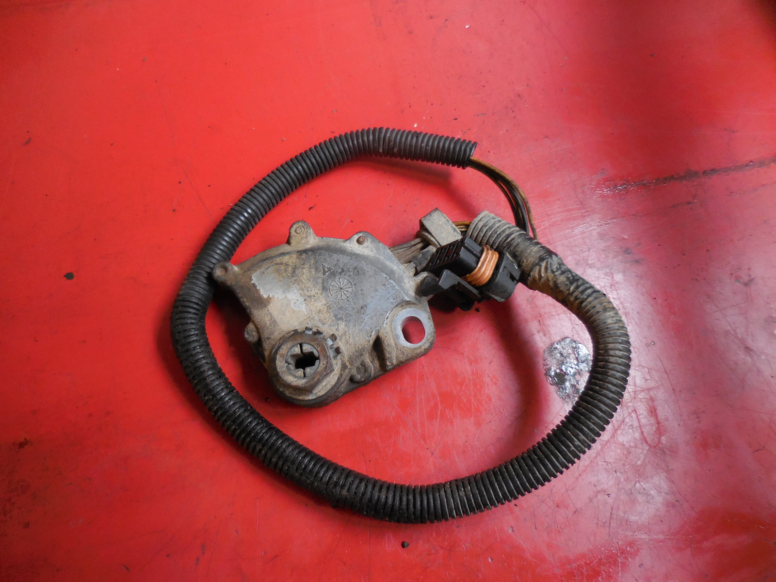 RustyDaytrips.nl: Jeep XJ Baby Wagoneer Neutral safety switch trouble