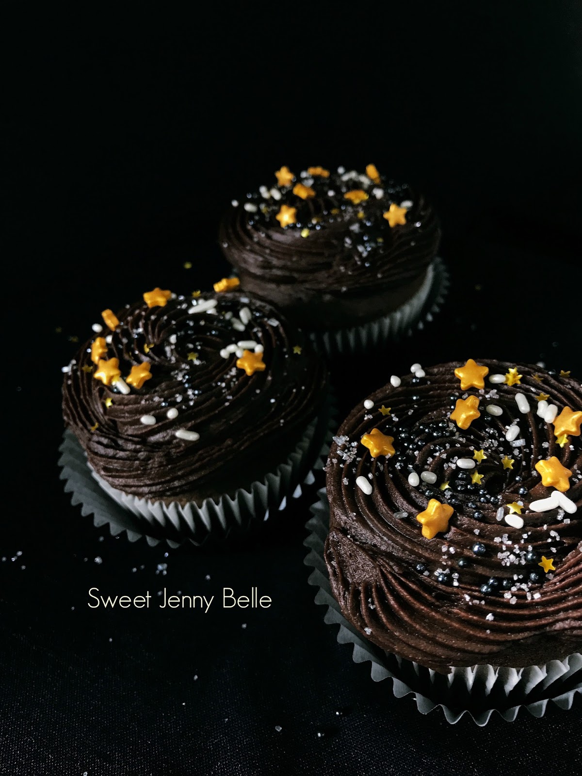 Death Star Cupcakes A Fondant Tutorial Sweet Jenny