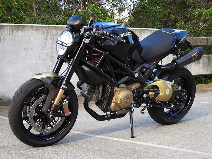Ducati Monster 1100 Custom