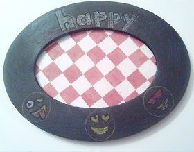 Happy! Giftable Chalkboard Picture Frame Gifts to make at home.