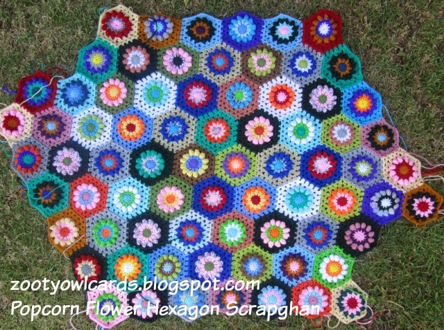 Kaleidoscope Pattern Print Blanket main image 0