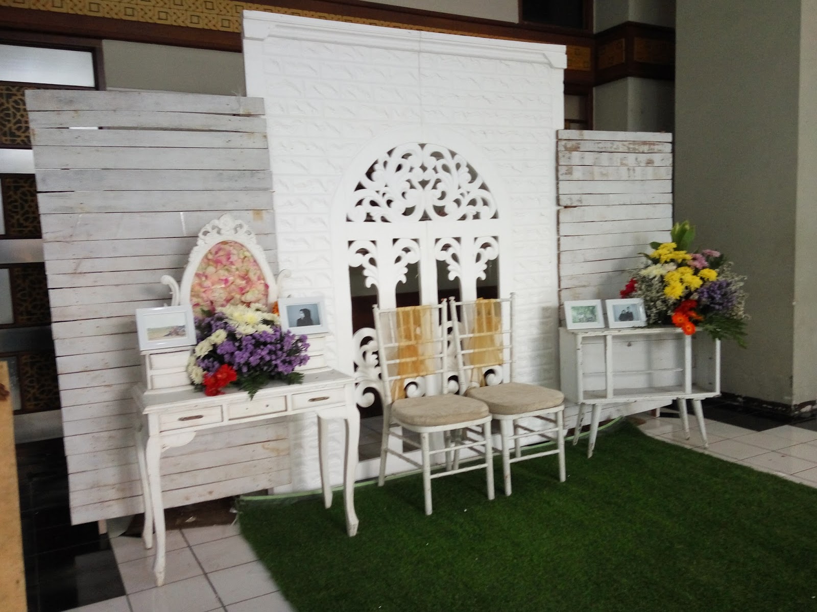 Persewaan Alat Pesta Surabaya Dekorasi PhotoBooth