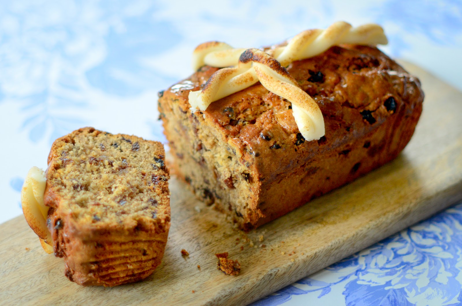 Yasmin Limbert HOT CROSS BUN CAKE