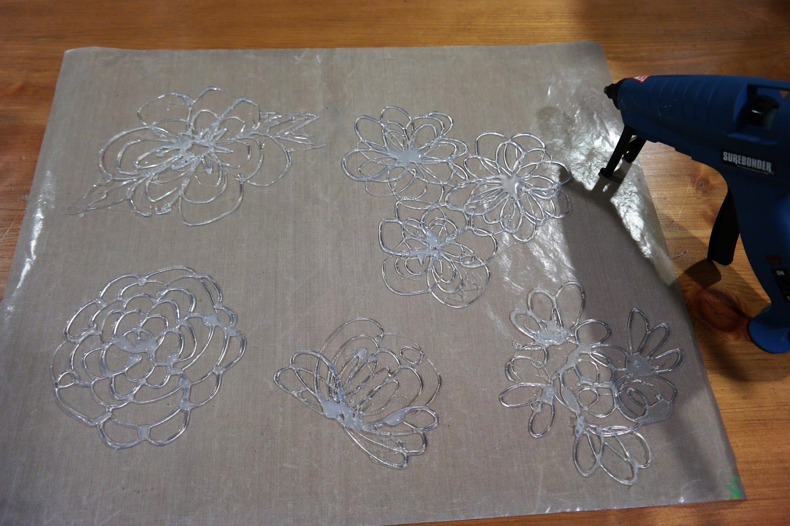Artful Play DIY Hot Glue Stencils artful-play-diy-hot-glue-stencils