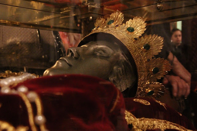 Η στέψη του ιερού σκηνώματος της Αγίας Ελένης https://leipsanothiki.blogspot.be/