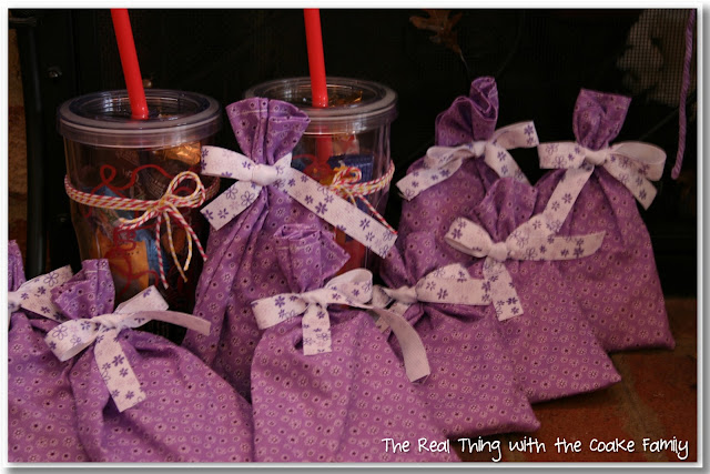 American Girl Party ideas - Make your own party favor bags. #AmericanGirlDoll #Birthday #Party #RealCoake