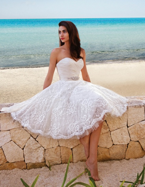فستان زفاف مناسب للبحر