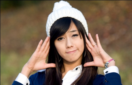 Mau Tau Pose Yang Sering Digunakan Perempuan Saat Berfoto? Inilah Jawabannya