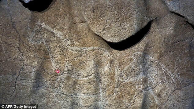 اكتشاف اقدم الاثار البشريه بكهف أتكسورا في اسبانيا