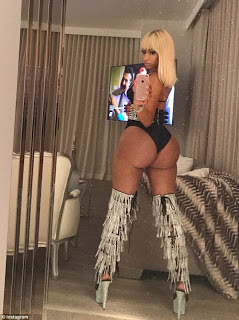 Nicki! Minaj drives fans wild on Instagram with VERY revealing Selfie