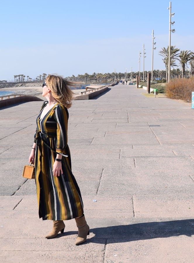 Vestido_rayas_con_botines