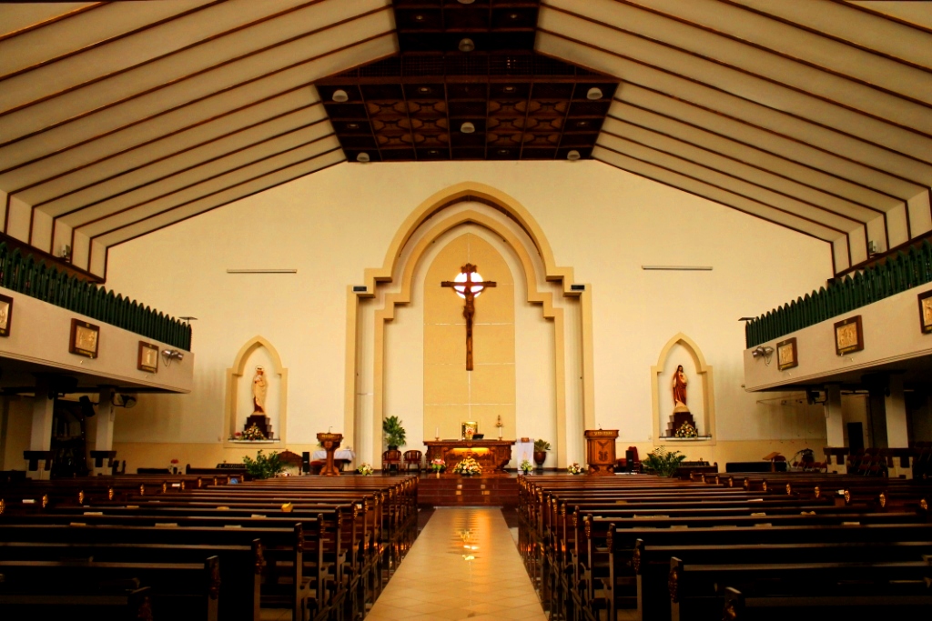 Fotografi Gereja Katolik di Indonesia: Gereja Katolik St. Maria Tak