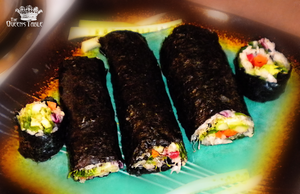 The Queen's Table: Make Your Own Raw Vegan Sushi Rolls
