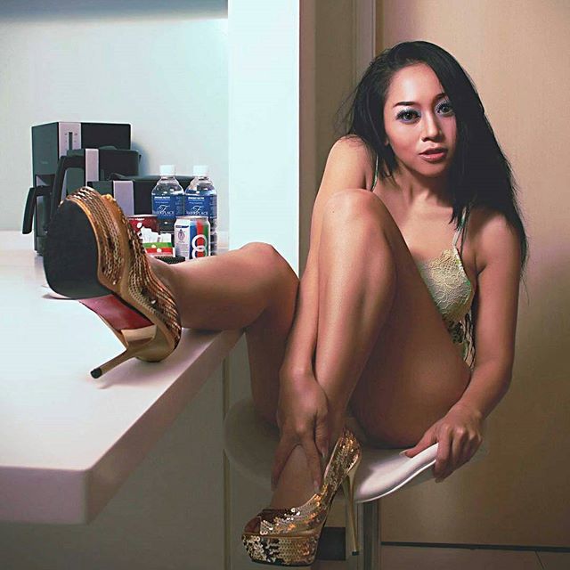 Foto Koleksi HOT model Indonesia Foto Koleksi HOT model Indonesia