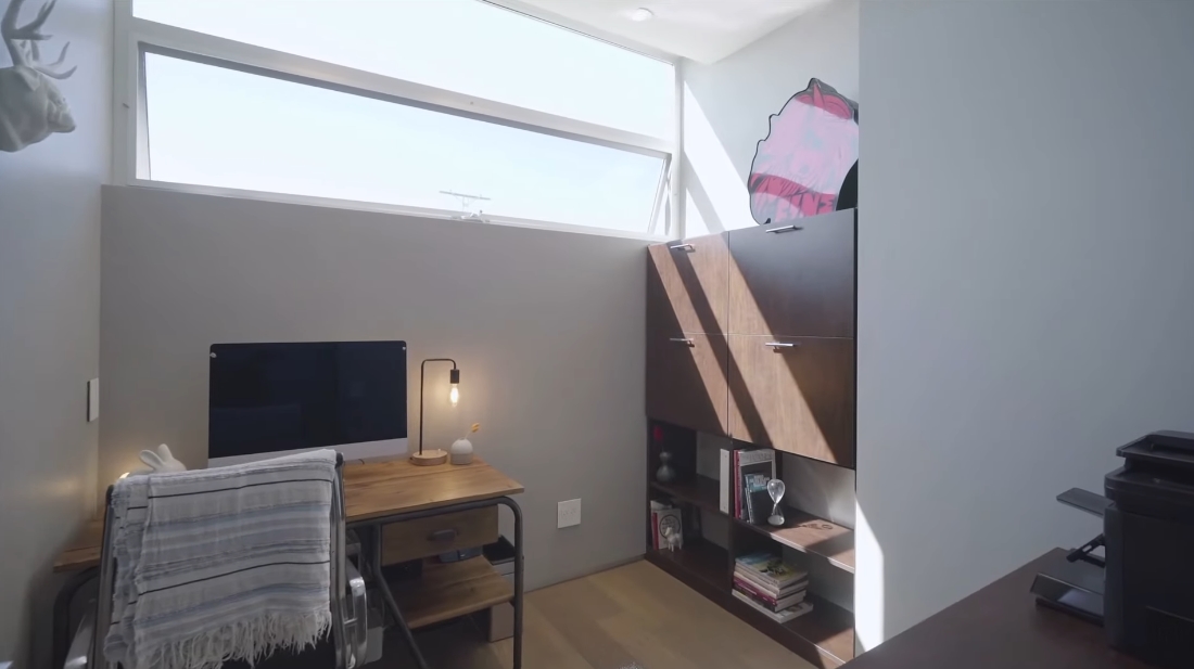 Tour 248 Bernard Ave, Venice, CA vs. 33 Interior Design Photos