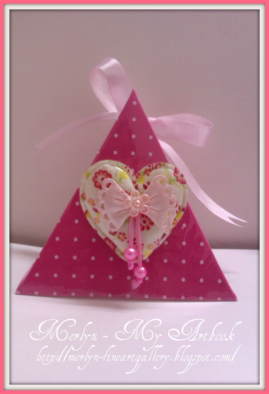 My Artbook Triangular Gift Boxes