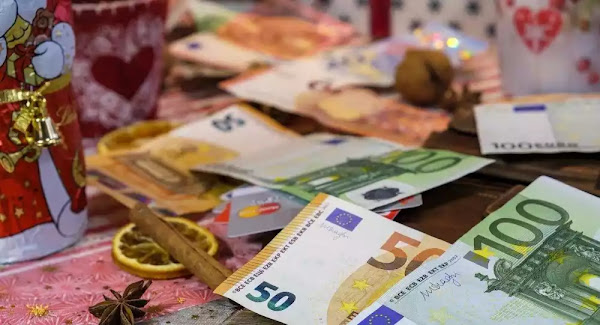 Το να ακούς για Δώρο Χριστουγέννων ενώ πότε δεν το έχεις πάρει όπως Δώρο Πάσχα κτυπάει πολύ άσχημα...! Το να ακούς για Δώρο Χριστουγέννων ενώ πότε δεν το έχεις πάρει όπως Δώρο Πάσχα κτυπάει πολύ άσχημα...!