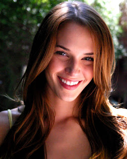 Amanda Righetti: biography and career | Film Actresses